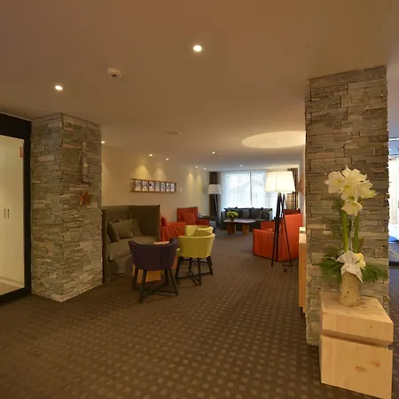 Alpenhotel Fleurs De מלון 4*