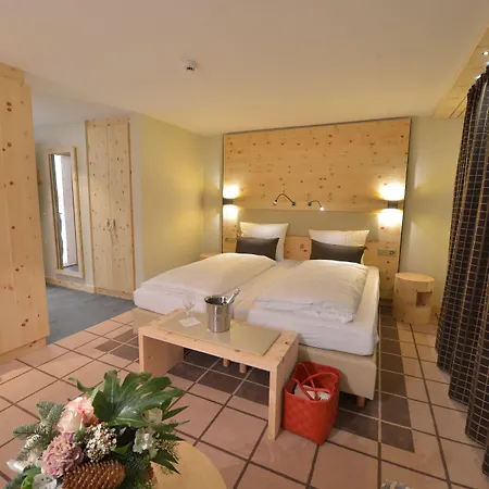 Hotel Alpenhotel Fleurs De 4*