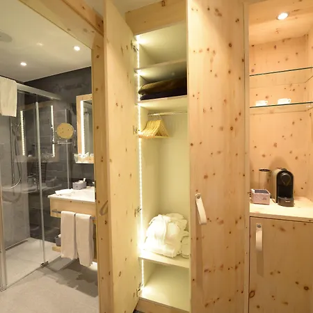 Alpenhotel Fleurs De Hotel