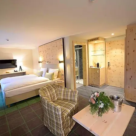 Alpenhotel Fleurs De צרמט
