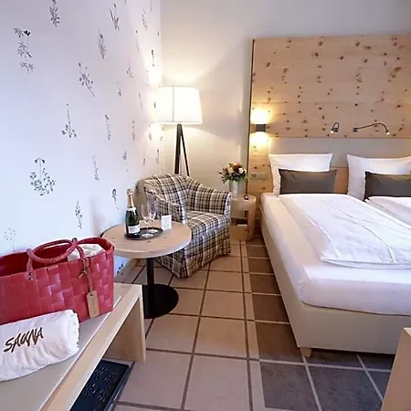 Alpenhotel Fleurs De מלון צרמט