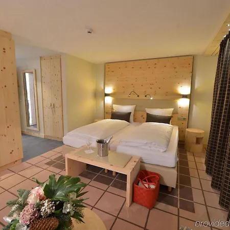 Otel Alpenhotel Fleurs De