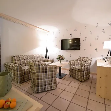 Otel Alpenhotel Fleurs De