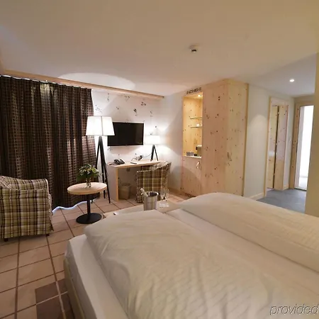 Alpenhotel Fleurs De מלון