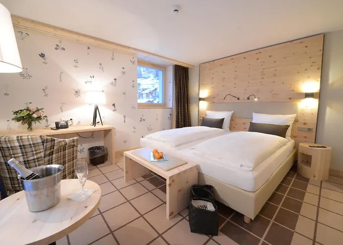 Alpenhotel Fleurs De Церматт