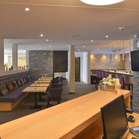 Alpenhotel Fleurs De Hotell 4*